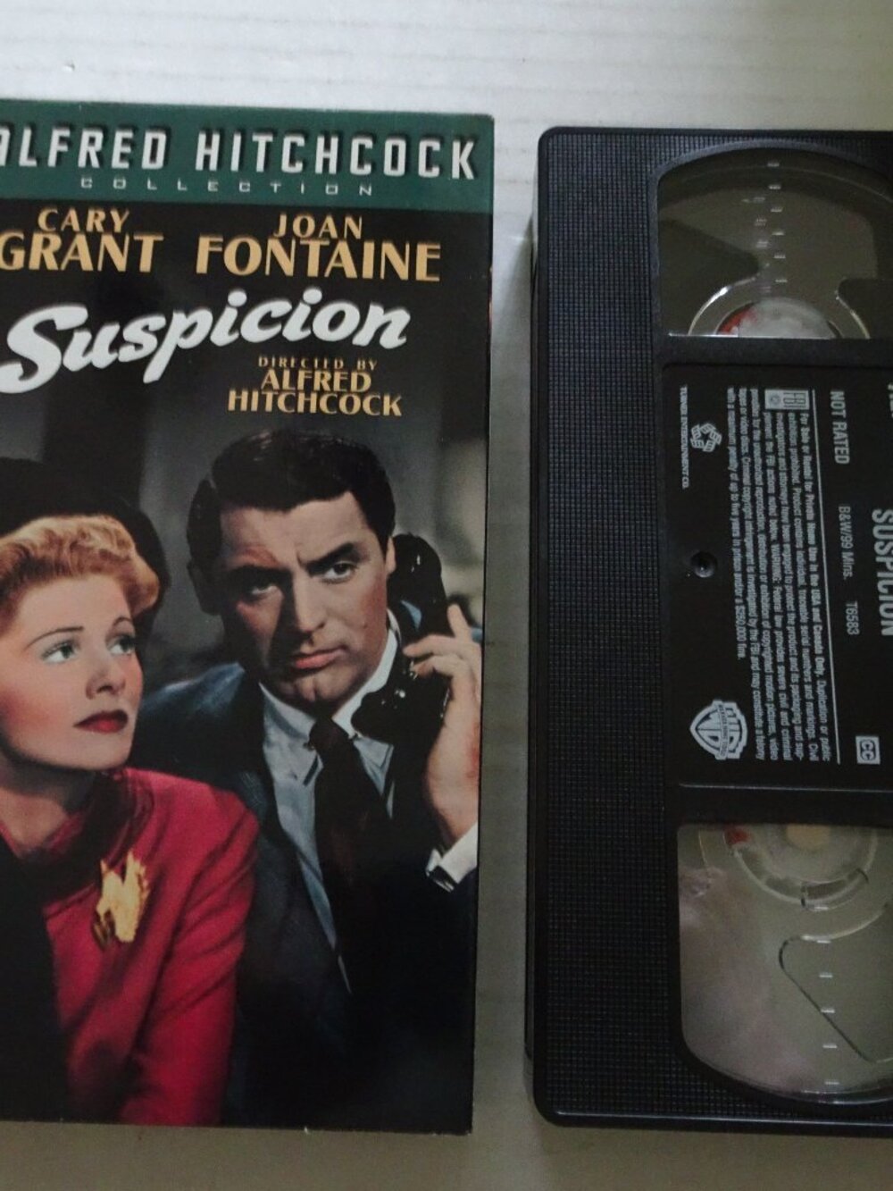 Suspicion - VHS Tape-A 1941 Alfred Hitchcock film with Cary Grant Joan Fontaine